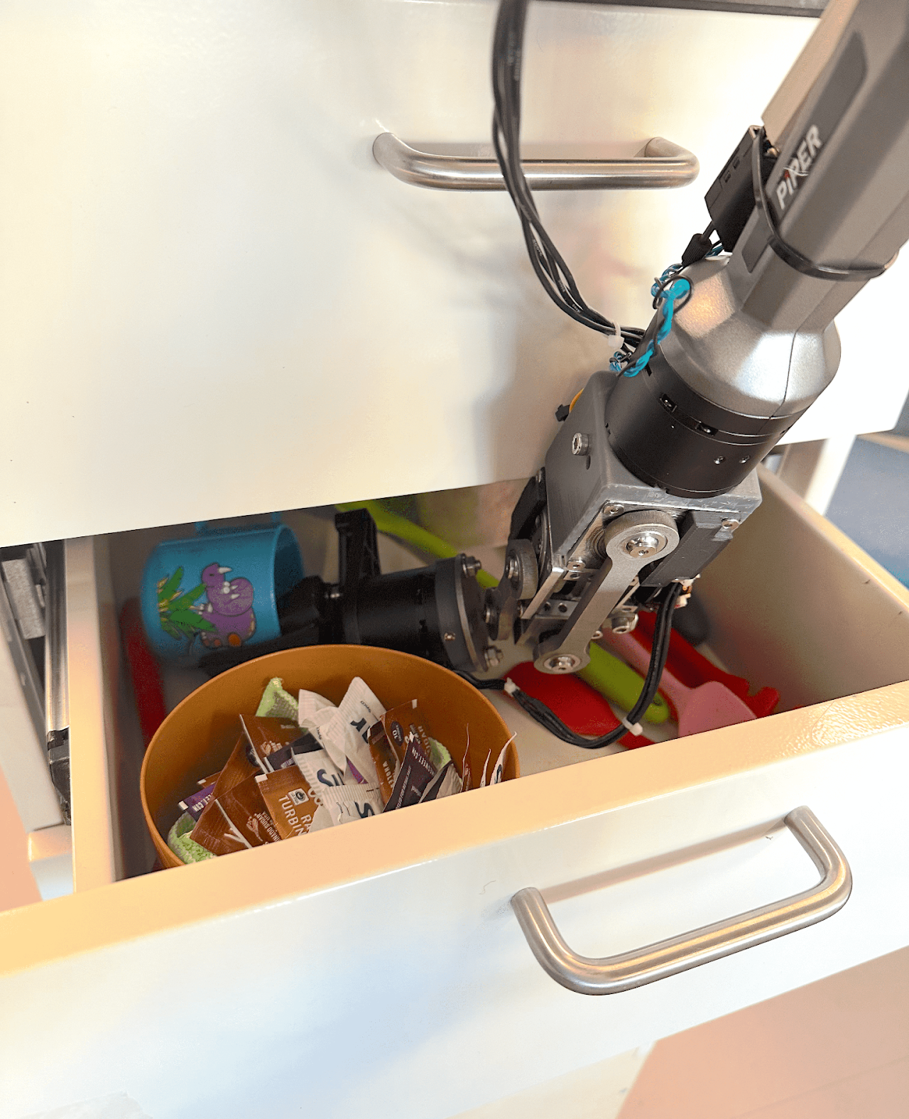 Drawer Pick